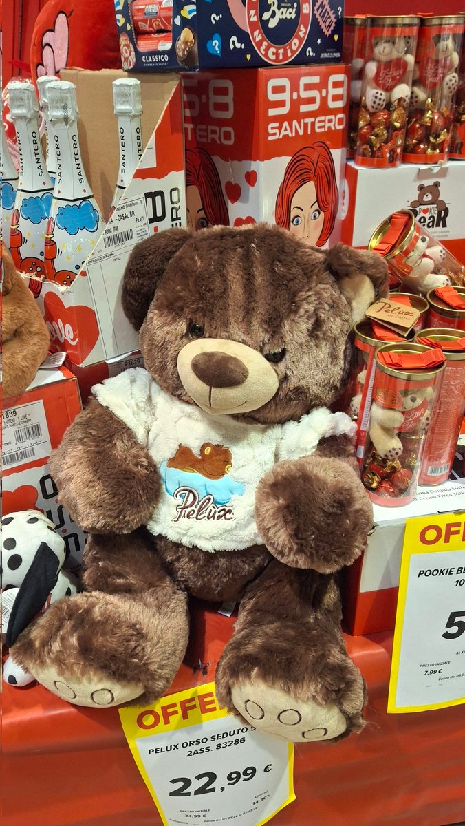 DFieni87454's tweet photo. San Valentino o san business? Cene nei ristoranti cioccolatini perugina lindt tutta robaccia che fa salire la glicemia poi .. e un business che non é amore ..l'amore a mio parere si dimostra in altri modi che con l'orsetto e il cioccolatino!! Società difficile https://t.co/gtafzXjsoo