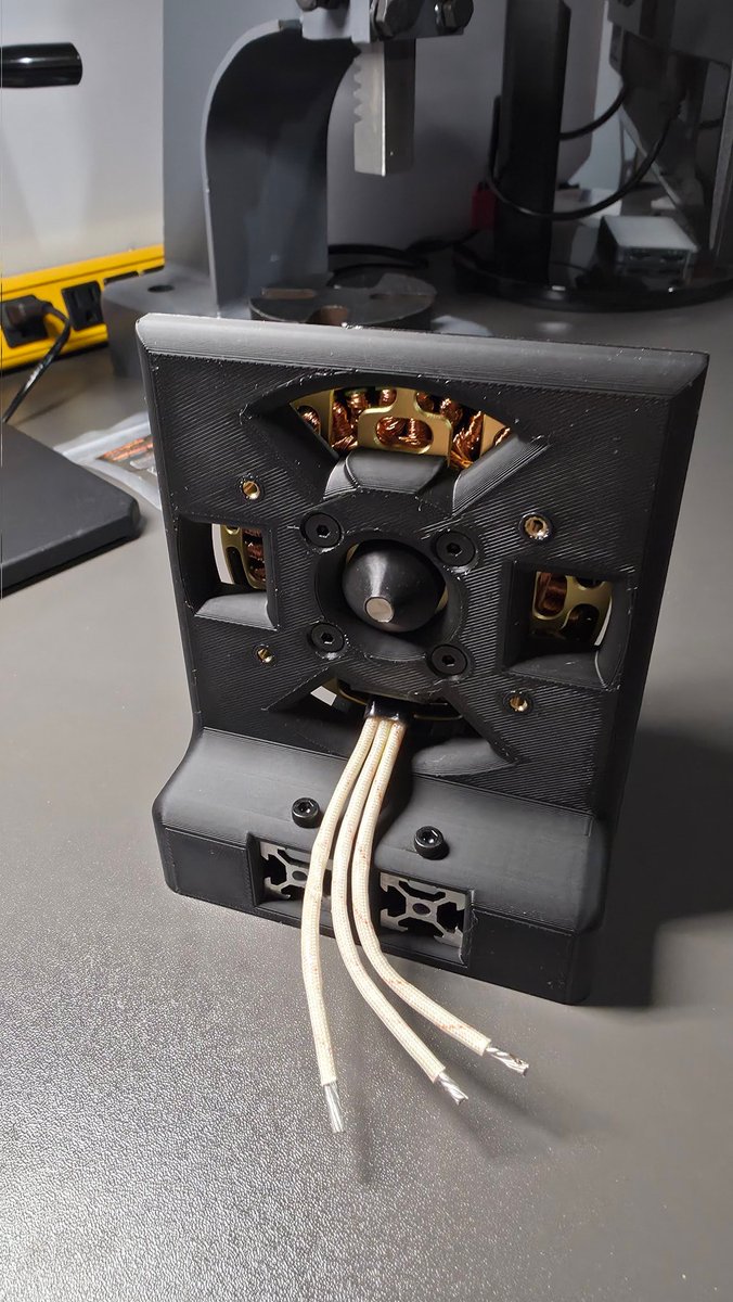 Ian Pritchard (anthro/acc) tweet media