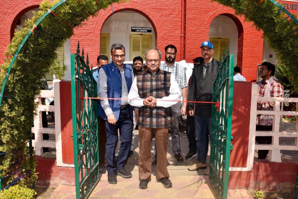 IIT(ISM) tweet media