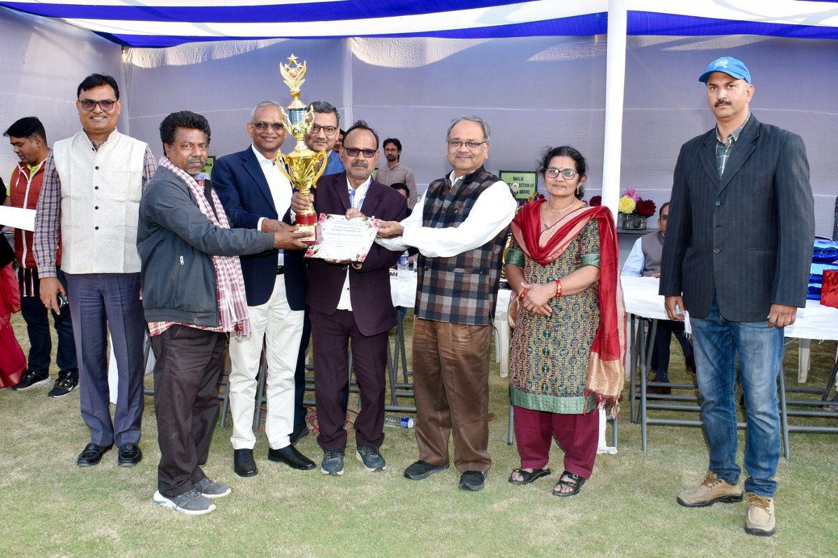 IIT(ISM) tweet media