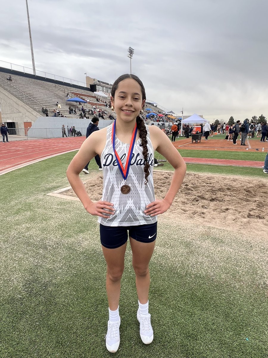 DV Track tweet media