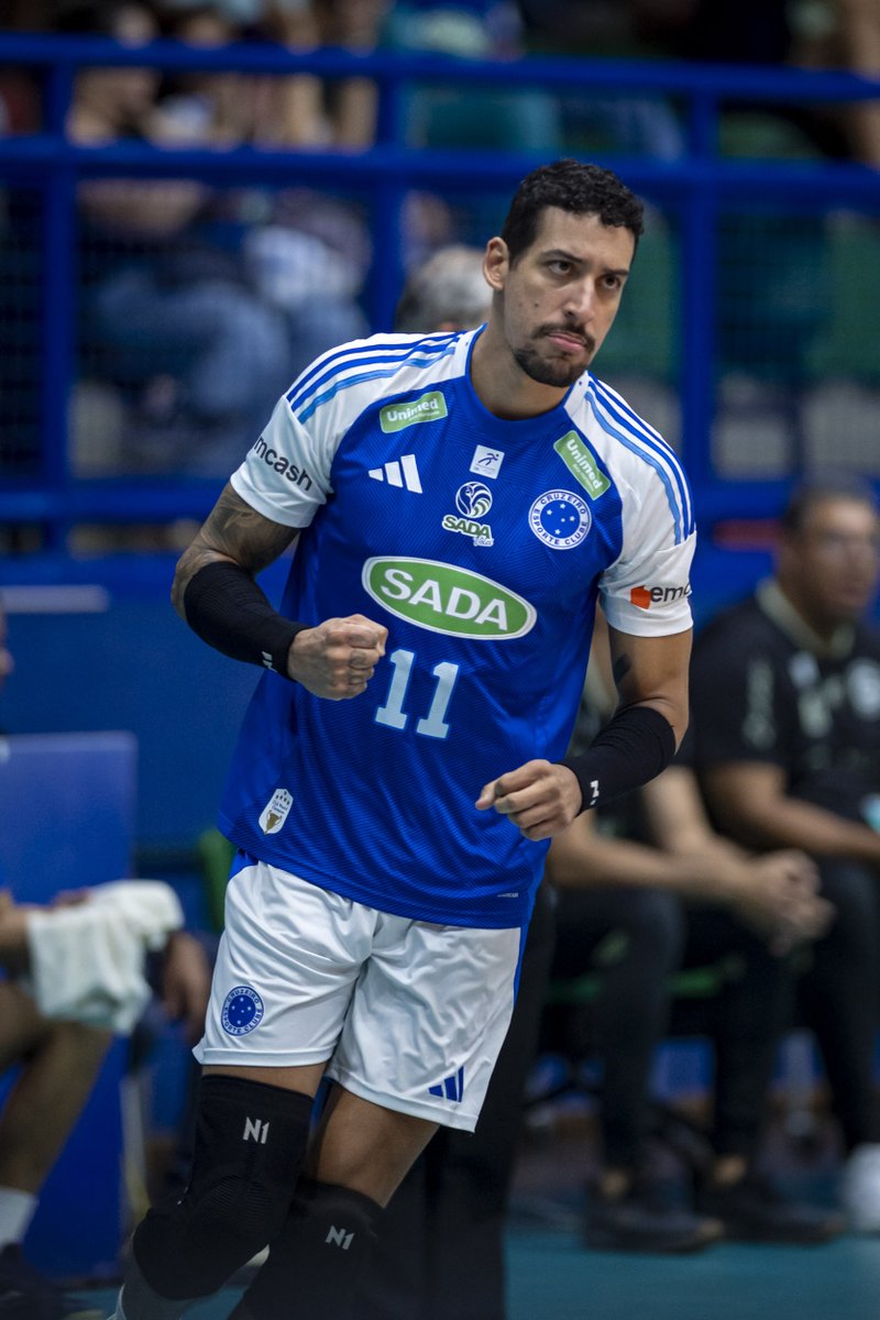 É 2 A 0 no RIACHÃO! O segundo set é brigado, mas a Raposa leva a melhor! Sada Cruzeiro 25 x 22 Saneago Goiás Vôlei.

Assista ao vivo na VBTV!