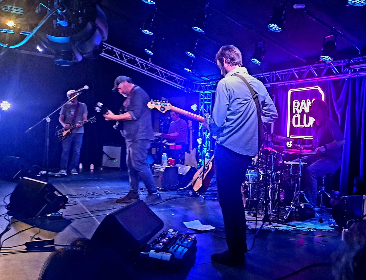 Replicante Bueno  tweet media