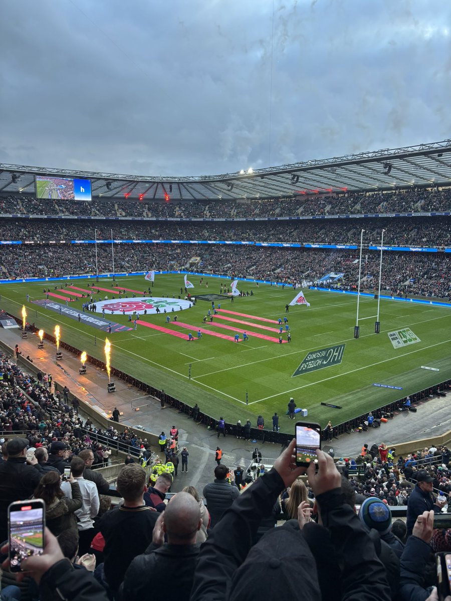 Johnfis08605918's tweet photo. Great day at Twickenham. Bosh 
@TheGreenRoomEx @EnglandRugby https://t.co/LLckeNDvOk