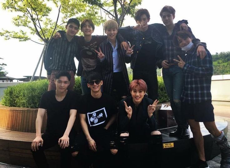 EXO4ewa's tweet photo. O kadar çok koyuyor ki amk öyle böyle değil uzun zaman sonra ilk defa böyle oldum ve oturup ağlicam. Yeri dolmayacak bir şeyi sonsuza kadar kaybetme hissi.. https://t.co/5n9qpxMQVy