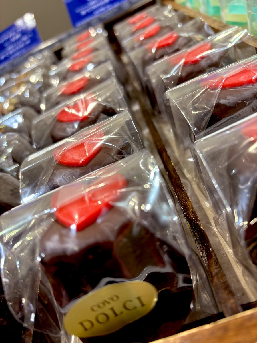 AkabooPlaza's tweet photo. ／
2/8 VALENTAIN ROSE FES 2026 -day2-
in 東京ビッグサイト
AkabooPlaza出店情報🎁🌹
＼
 
《南1ホール》

🌹DolciCafe
　　ハートショコラ❤️🍫

🌹パティスリーヒマワリ
　シュークリーム
#akaboo #Wacom #CELSYS https://t.co/DIEaw8slFv