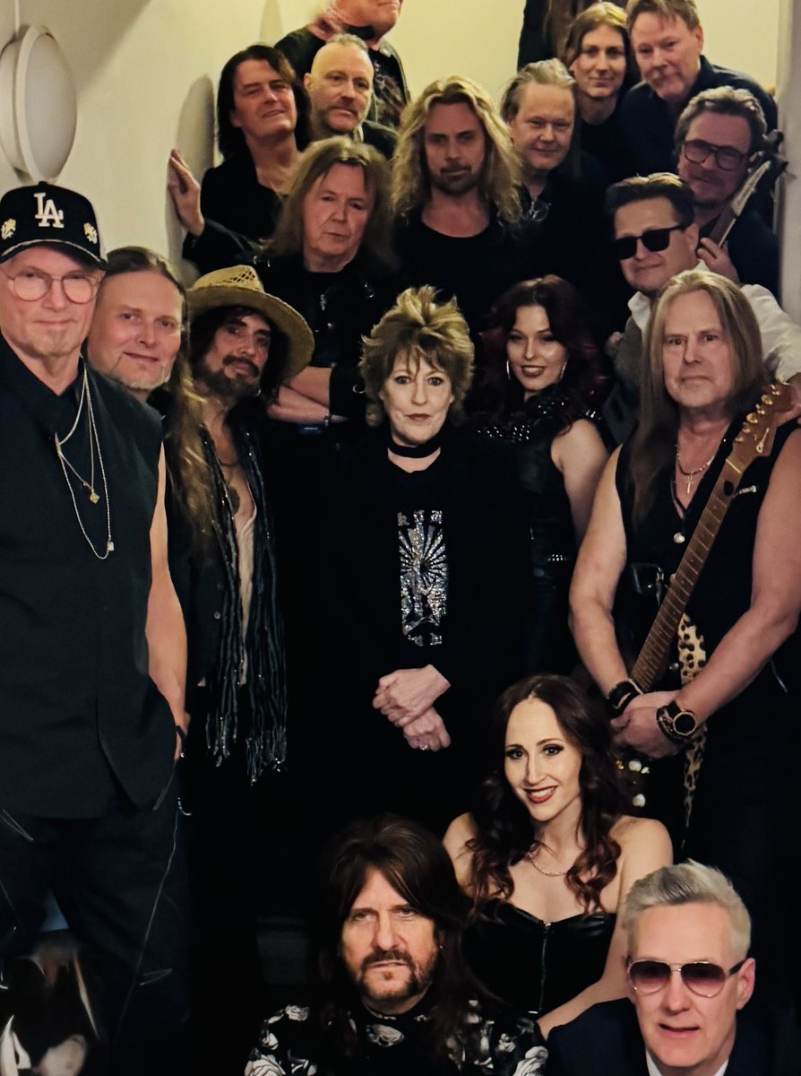 Katrina formerly of Katrina & The Waves tweet media