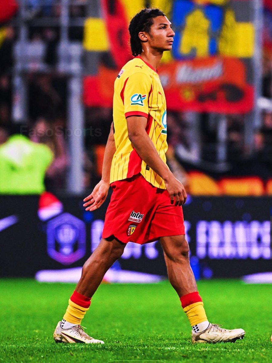 L_Activiste226's tweet image. #New226| #Burkinafaso🇧🇫⛔️‼️:

#Étalons⚽: Ismaëlo Ganiou vise désormais l’équipe de France Espoirs . 

Auteur d’une prestation XXL face au Stade Rennais @staderennais , Ismaëlo Ganiou continue de marquer les esprits sous les couleurs du RC Lens. Le défenseur burkinabè, en grande