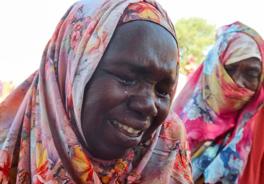 سبب إختيار أبوظبي للكولومبيين والأثيوبيين لأنهم مجرمين مجردين من العاطفة والدين ولاتجمعهم لغة أو روابط مع المجتمعات التي تعبث فيها شياطين أبو ظبي 
كما أنهم معتادين على الجريمة ولن يتأثروا بمايقوله الضحايا ولا بكائهم ولا مصيرهم 

كما أنها لاترسل ( إماراتيين للقتال ) لكي تلعب في