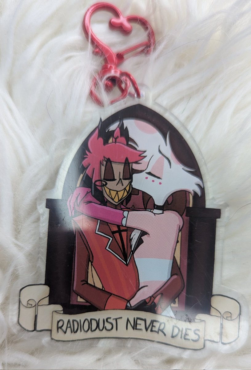 Once again I failed to get a table...=3=

Please help me get rid of some of these things since it seems like I'll never get into an artist's alley proper.

#hazbinhotelfanart #HazbinHotelAlastor #HazbinHotelangeldust #radiodust