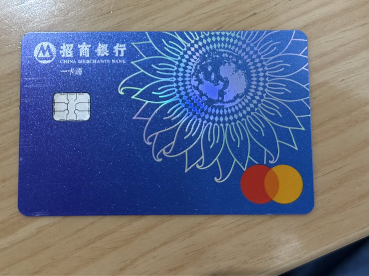 7本のバラ tweet media