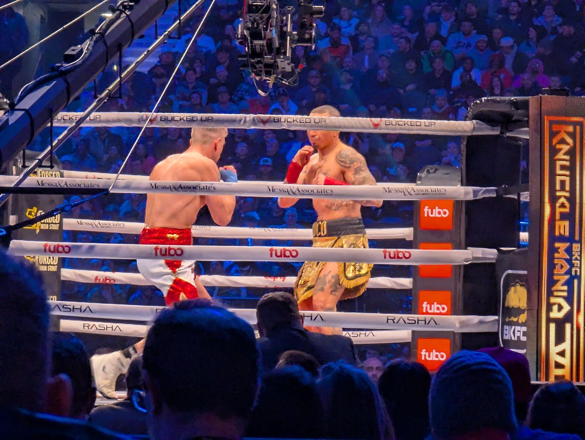 FightingLines's tweet photo. Ben Bonner proves the first fight was no fluke and puts himself in a fight to try and get that lightweight title back by dominating Tony Soto in their rematch at @bareknucklefc Knucklemania. Clean sweep on my scorecard https://t.co/VbdAy7vNhl