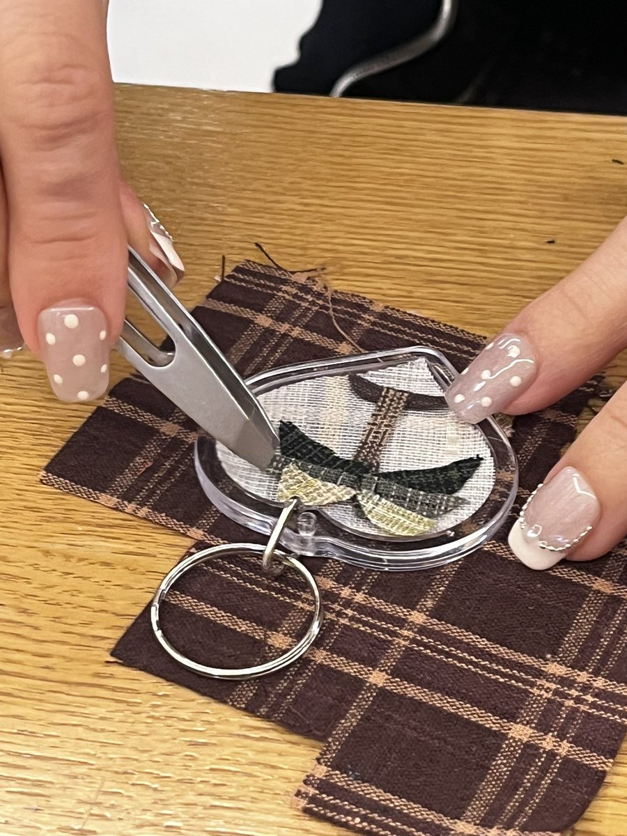 dululululub's tweet image. 저도 친구들 만나서 원데이클래스 드갔는데
엄청 재미있어해요 ㅋㅋㅋ
사람마다 각양각색이라는 점이 너무 귀여움