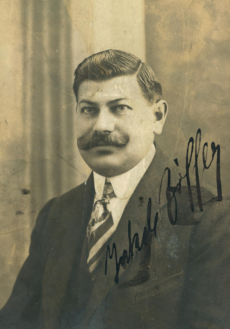 8 February 1887 | A Czech Jew, Jakob Ziffer, was born in Nyklovice. 

He was deported to #Auschwitz from the #Theresienstadt ghetto on 26 October 1942. After selection he was murdered in a gas chamber.
---

▶ Video about the history of Auschwitz: youtu.be/Fxnl5HTygrs