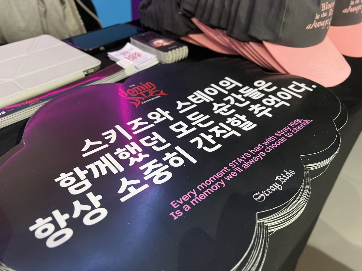 allforskzph's tweet photo. Catch the cutie SKZOO’s at Stray Kids: the DominATE Experience Blockscreening red carpet at SMDC Light Mall 😉

🚪 Cinema Open : 2PM
🎥 Movie Start: 2:30PM

You may now claim your tickets and kits at the Registration Table. Once claimed you are automatically registered for the Bioré raffle!

 #The_DominATE_Experience