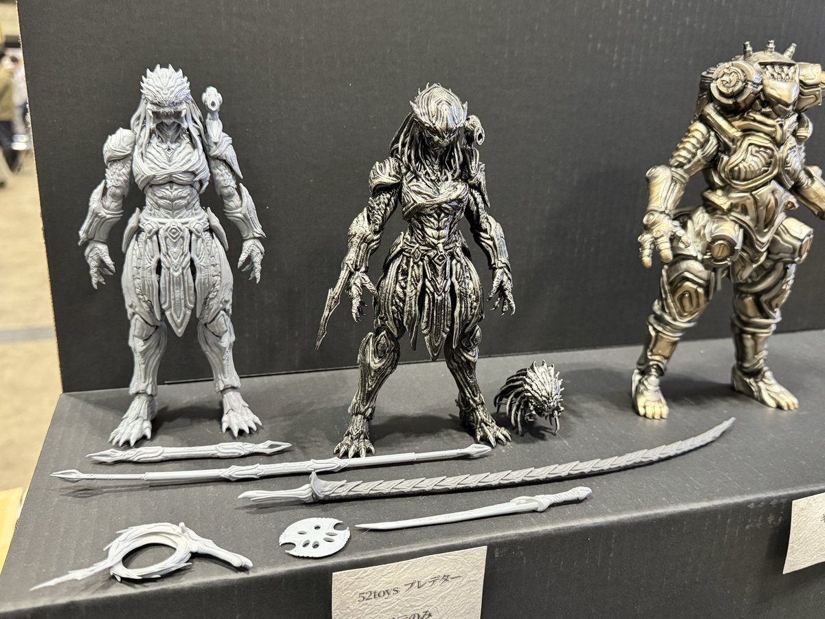 52toysさんのプレデター 武器マシマシ！！