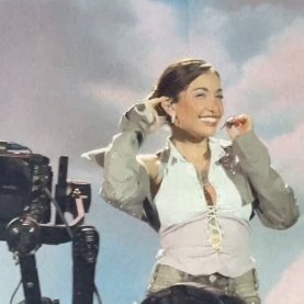 MARIA BECERRA ESTA NOCHE JUNTO AL GRUPO CORAZON SERRANO EN EL ESTADIO SAN MARCOS.