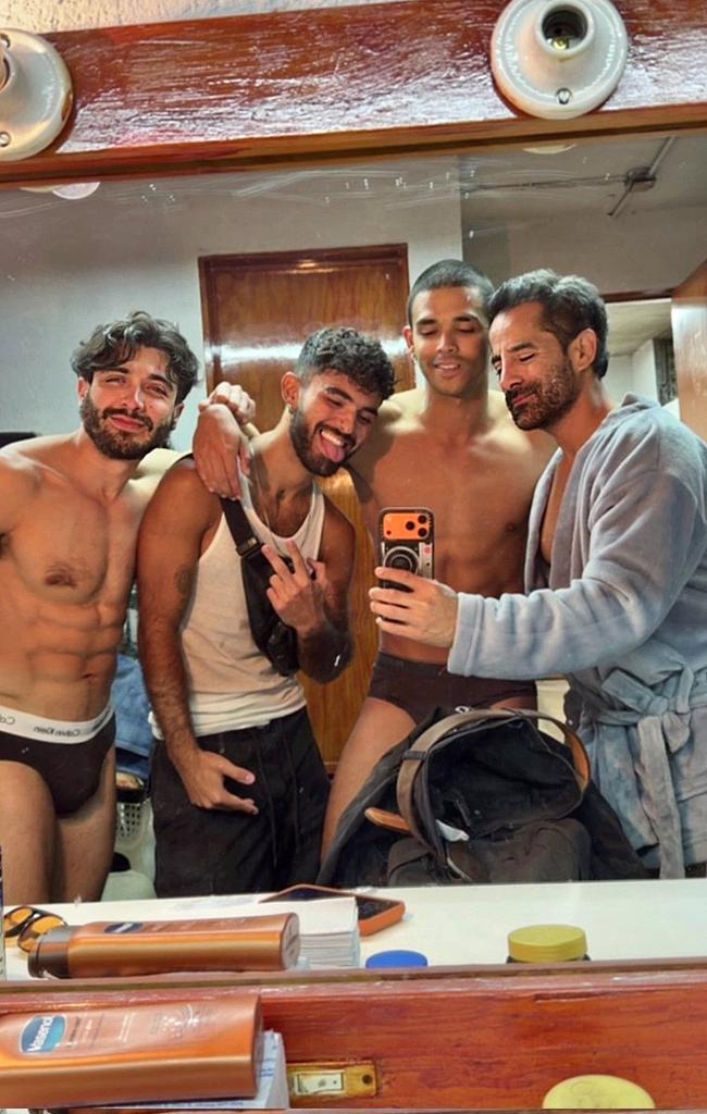 📱| <a href="/JoaquinBondoni/">Joaquin Bondoni</a> via ig storie de afterglowmexico 

#JoaquinBondoni