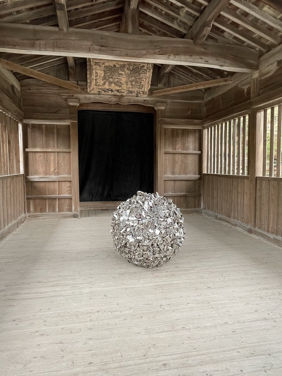 The God of Art

Plum blossoms are at their peak at Dazaifu Tenmangu Shrine.
Warm up with a freshly grilled umegae-mochi.

For a cultural guide in Fukuoka, please contact us here.

wanderjpn.com/en

#kyushuTravel
#JapaneseCulture
#FukuokaExperience