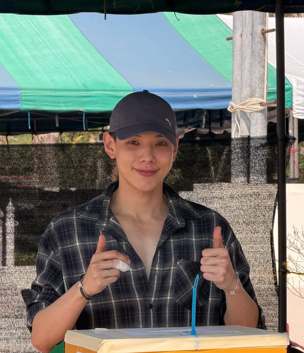 เหมือนตอนหัวเกรียนเลย หล่อว้าาาา