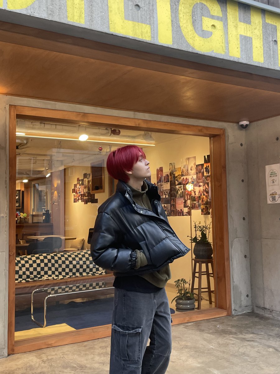 HORI7ON_twt's tweet image. [🐲] happy 23 my same height bestie (yes we are the same height, reyster's just a fingernail taller lol)

#HORI7ON #호라이즌 #VINCI #빈치