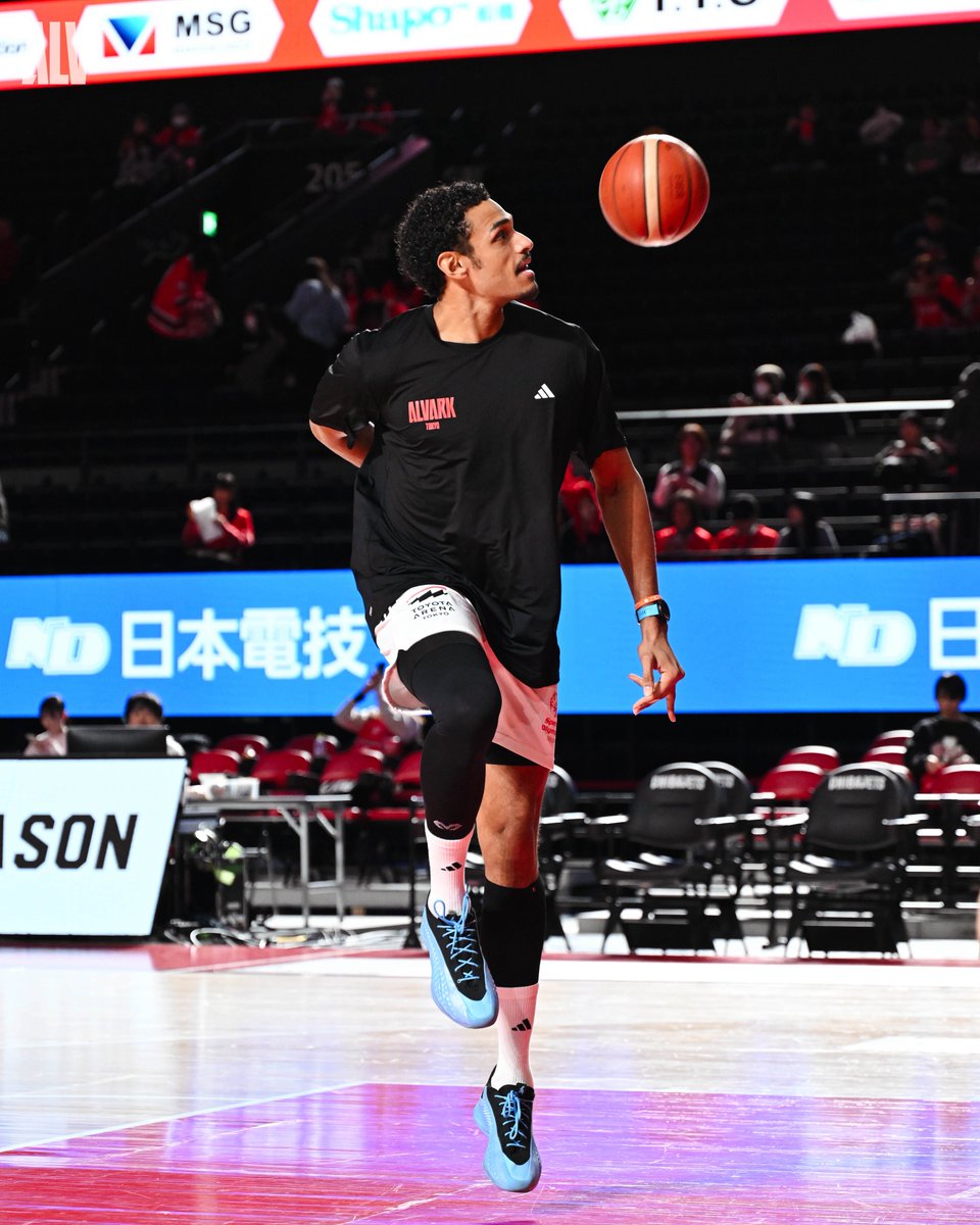 ALVARK_TOKYO's tweet photo. 📸📸
@SotaOkura @sebassaiz 
#アルバルク東京 #GRITUP #Bリーグ https://t.co/KNVwKCRdTc