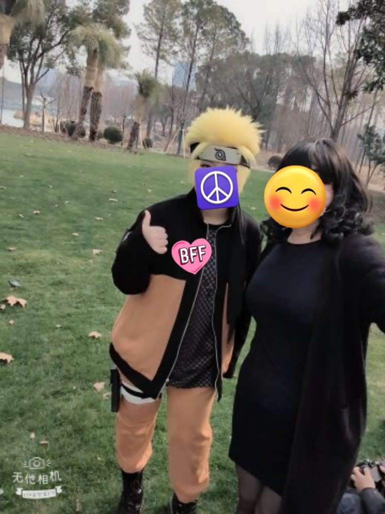 遇到一個COSPLAY,蹭過去要求合照，好可愛的火影忍者喲！