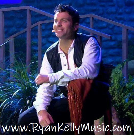 RKStreetTeamNJ's tweet photo. Last week, we posted a few #SundayNight @RyanKellyMusic #SongFest songs from CT's #Storm! So how about we pick a #SaturdaySmile pic from the same?! 🤔 Here you go! 😊 https://t.co/jb5Q38NYU2