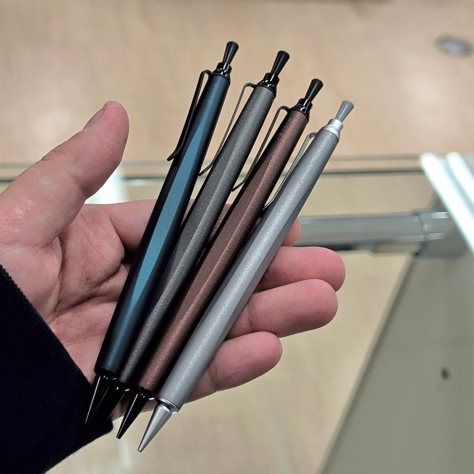 長岡店】 トンボ「ZOOM L2」の新色が入荷致しました！5色あるはずなの