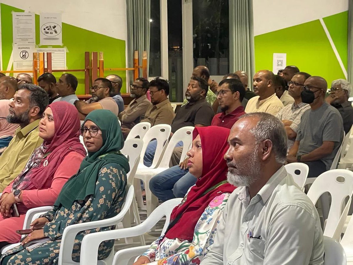 Huravee1's tweet photo. Highlights of the parent meeting held for Grades 9 and 10 to mark the beginning of the new academic year.
We were pleased to share important information about the school.

@MoEdumv 
@FasanaMohamed https://t.co/Suiqe3vGuP
