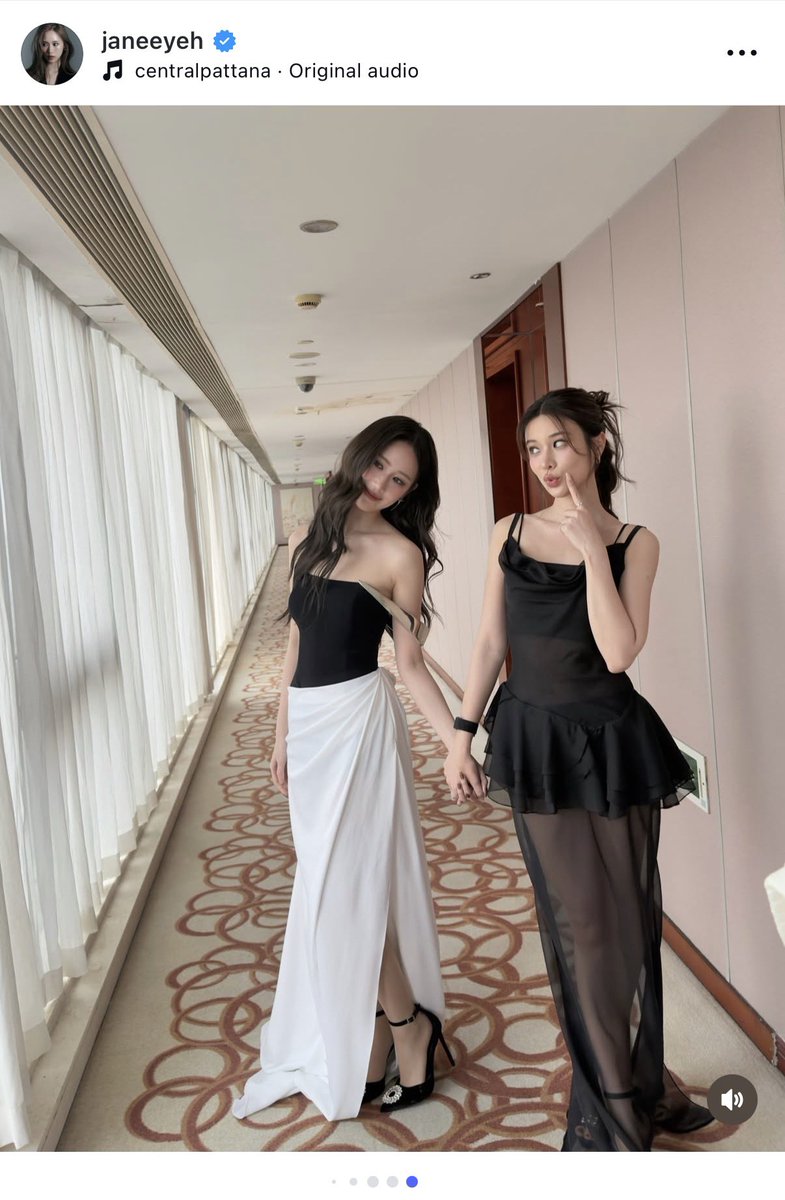 พวกเมะนี่ชอบเอารูปแฟนไว้รูปสุดท้ายจริงๆนะ พิสูจน์แล้ว 
#janeeyeh