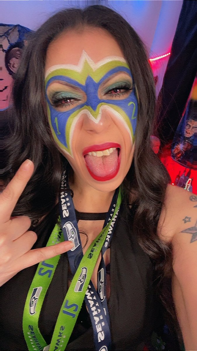 ☠️DeadMomAlive tweet media