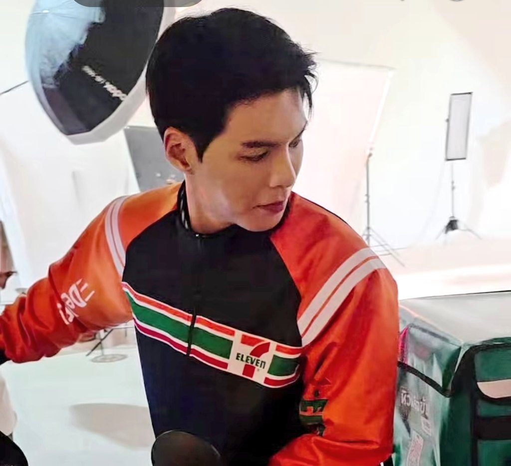 BlueDaiisy_Bouq's tweet image. คิดถึง #คัลแลน จัง
เวลานี้กินอะไรดีเซเว่น 😁