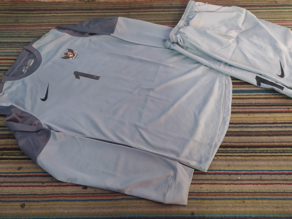 _idahrun's tweet photo. #Jersey4sale 
#MatchWorn
Timnas GK || S || Jersey PI celana MW KM || 1.000
Persis Solo || M || 500k

Detail dan nego
087726268080 (wa) 
Tokped &amp; Shoope ready

@JerseyLigina
@jerseysneil https://t.co/OAV2Kj1cHN