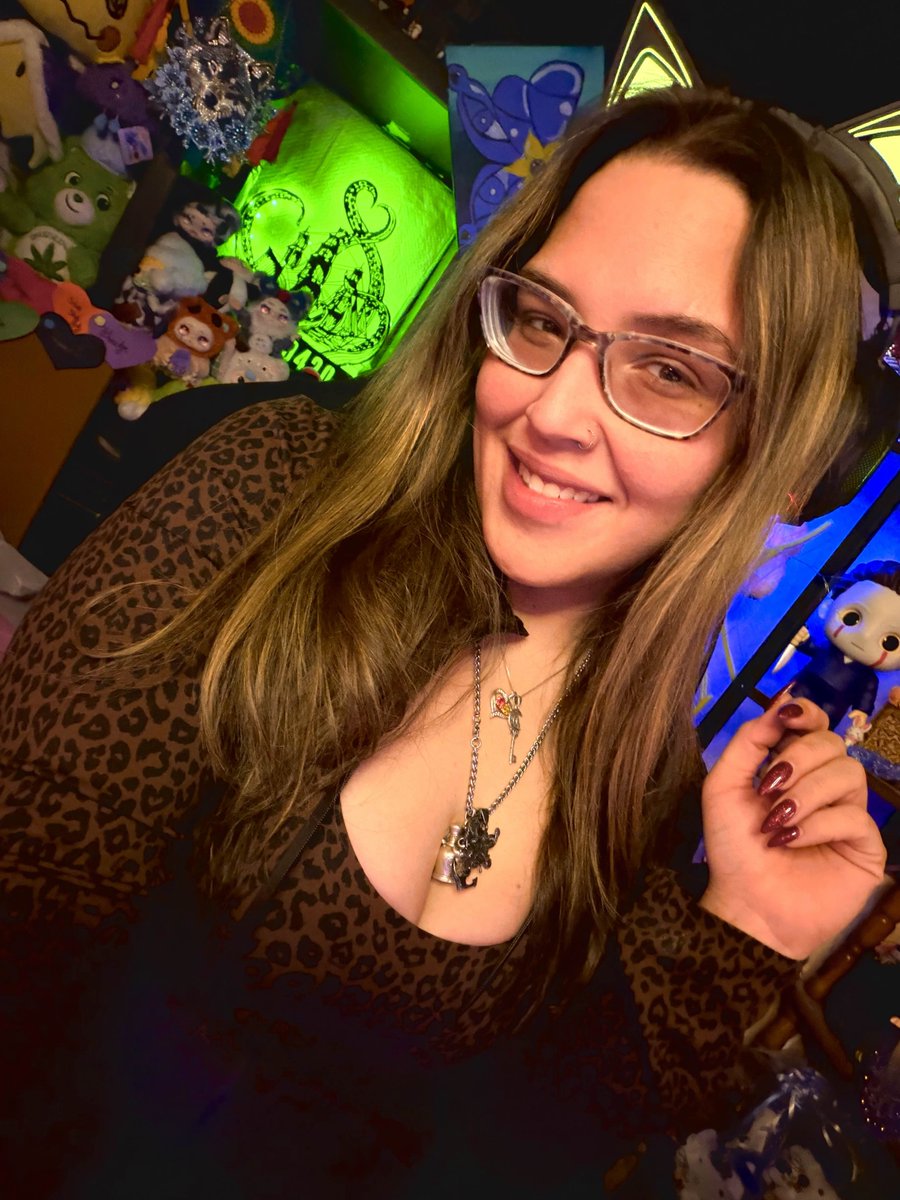 ❤︎⋆˙⊹ ෆ ⊹˙⋆❤︎ Simply Spoil Saturday  ❤︎⋆˙⊹ ෆ ⊹˙⋆❤︎  Some late night vibes with your girl over at   twitch.tv/bruised420 #spoilme #getwetsports #BeKinder #DragonsNest #DaddysMisfits #womeningaming #twitchvibes #twitchstreamer #lurkerswelcome