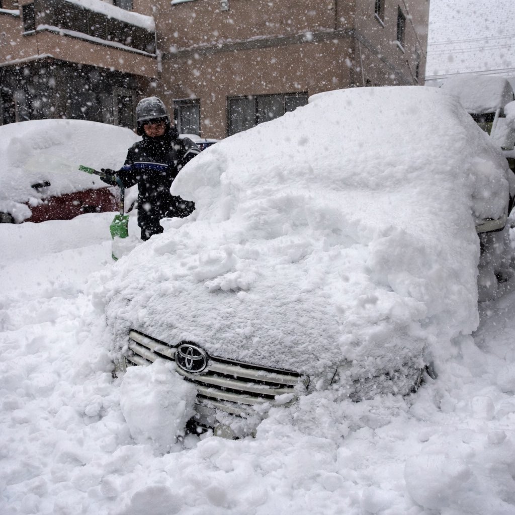 ←関東の人が思う大雪
　　　　　　札幌の人が思う大雪→