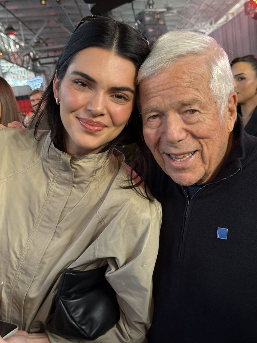 New England Patriots tweet media