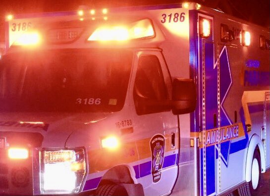 ROLLOVER: <a href="/oakvillefire/">Oakville Fire Dept</a> o/s single vehicle rollover — on it’s side after hitting a snowbank, crews assisting driver extricate fm vehicle. <a href="/HaltonPolice/">Halton Police</a> have closed EB Lakeshore east of Jones St #Oakville . <a href="/HaltonMedics207/">Halton Paramedic Union (OPSEU Local 207)</a> assessing driver.