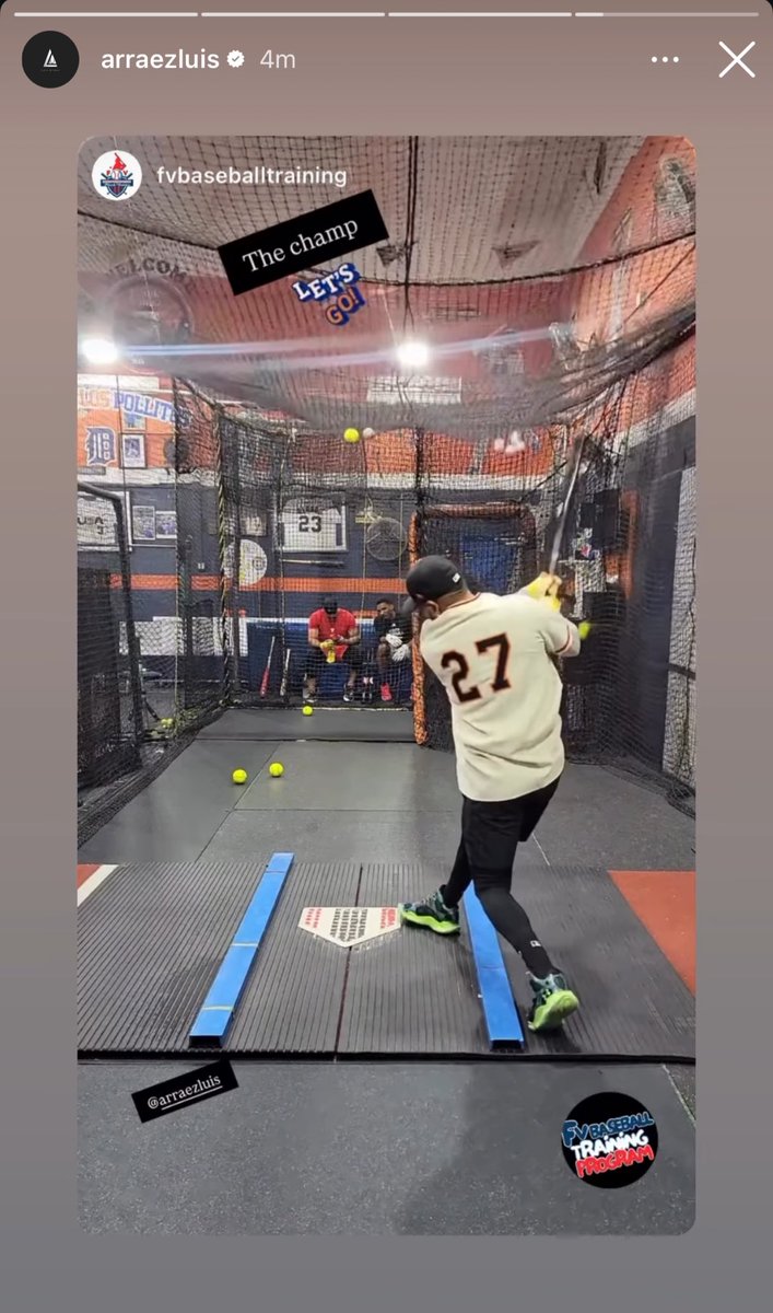 DanielAlvarezEE's tweet image. Luis Arráez is already working out in Giants’ gear. 

He’s wearing a Juan Marichal jersey.