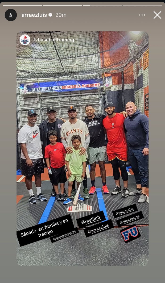 DanielAlvarezEE's tweet image. Luis Arráez is already working out in Giants’ gear. 

He’s wearing a Juan Marichal jersey.