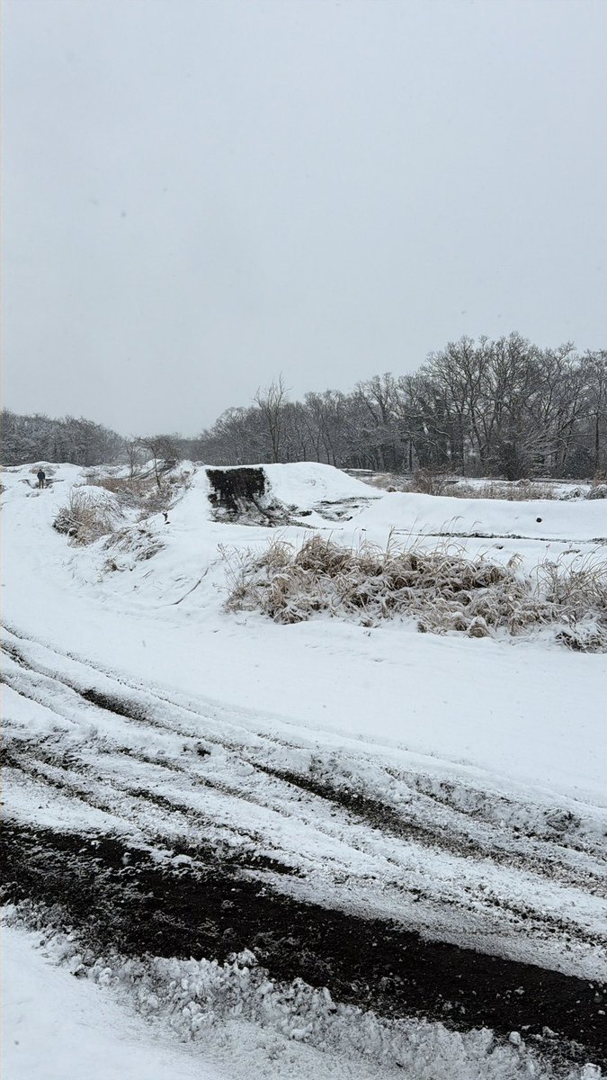 hayasehonda's tweet image. 20250208
モトクロスビレッジに来ました！
コンディションはベスコンの降雪です😊
