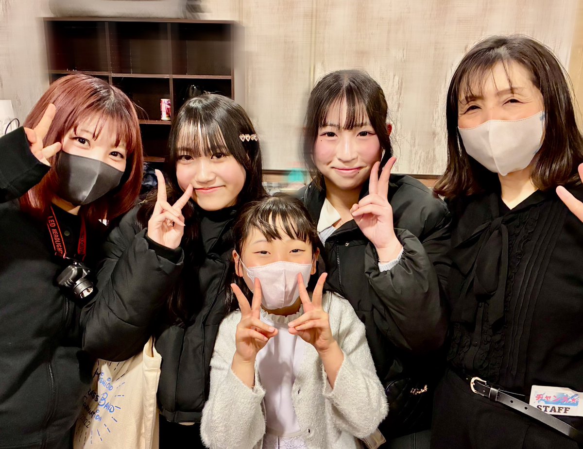 📣ミュージカル  『チャンス☆』2026

💜華の応援に、🩷きららと🩵ほのたんが来てくれました。３人揃いました😊✨

ひかるさん、青木Dと📸

#skyrainbow
#チャンス2026