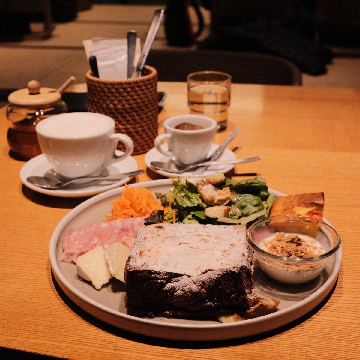 富士フイルムで撮る、冬の京都☃️
【パンとエスプレッソと嵐山庭園🍞】
A photo of Kyoto in winter, taken with Fujifilm☃️
[Bread, Espresso, and Arashiyama Garden🍞]