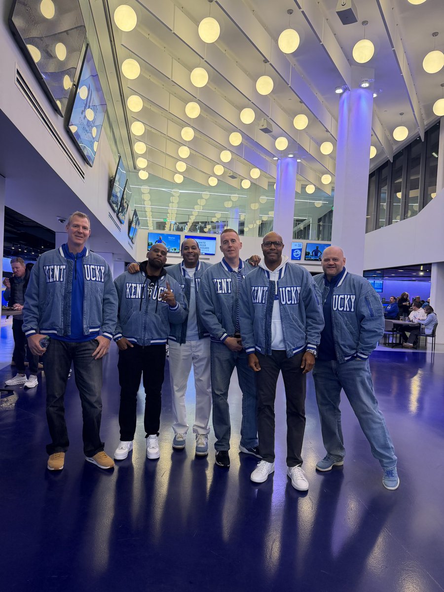 UKSportsNetwork's tweet image. Did someone say denim? @KentuckyMBB