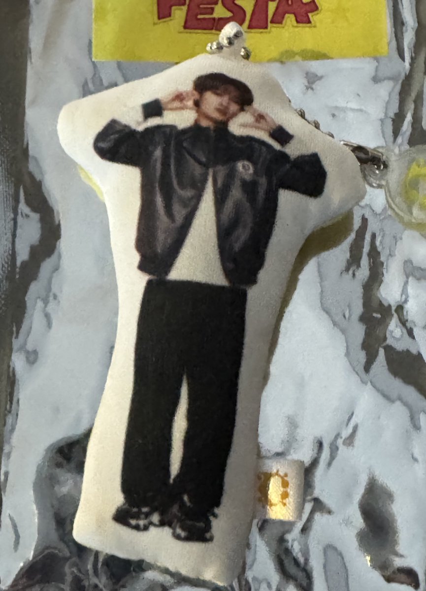 wonluvity11's tweet photo. 팬콘 키홀더 키링 교환
cravity 交換  キーリング

【님】 태영　テヨン
【저】 원진　ウォンジン

DM주세요🙇‍♀️

#CRAVITY #크래비티 
#VITYFESTA https://t.co/dfDzz1VEs2