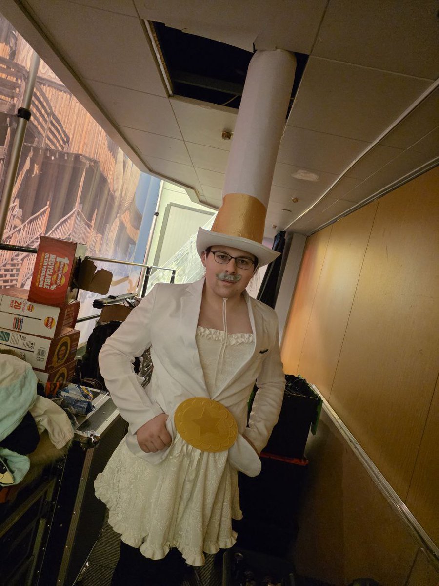 Vote Dame dimmadome for mayor of scotiacon...