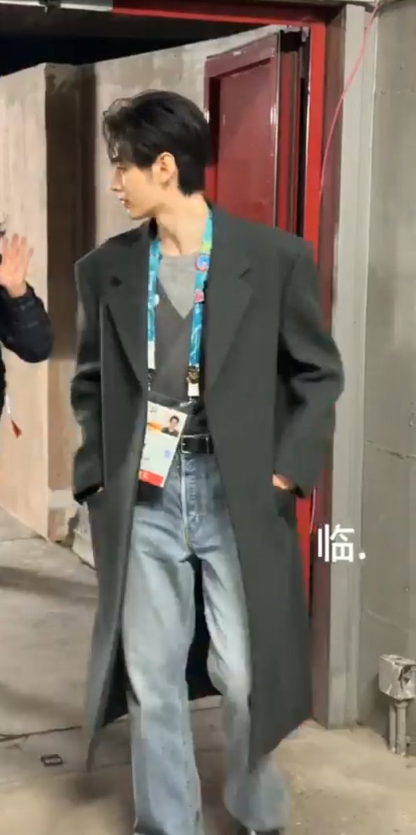 이 얼굴에 이 기럭지 말이 되나