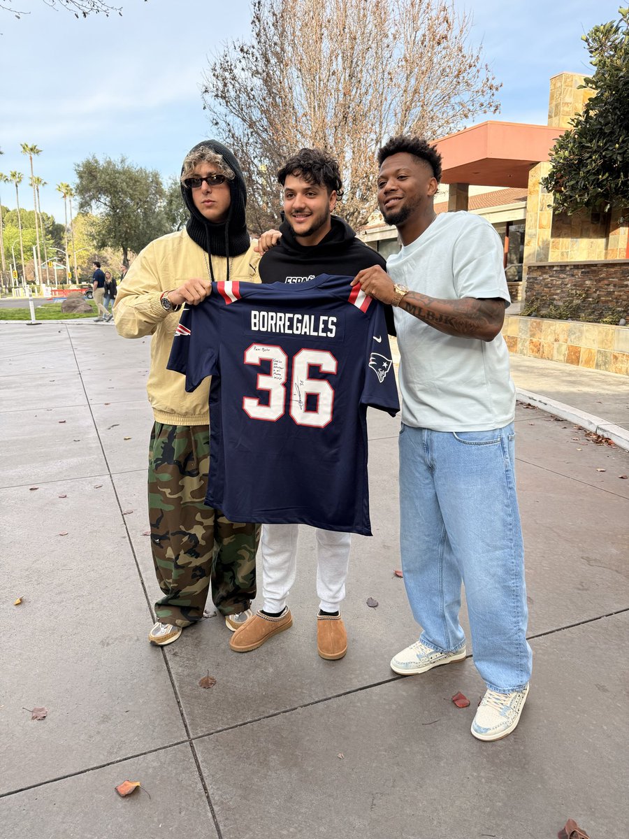 Rawayana's tweet image. Apoyando al caballito mañana 🇻🇪