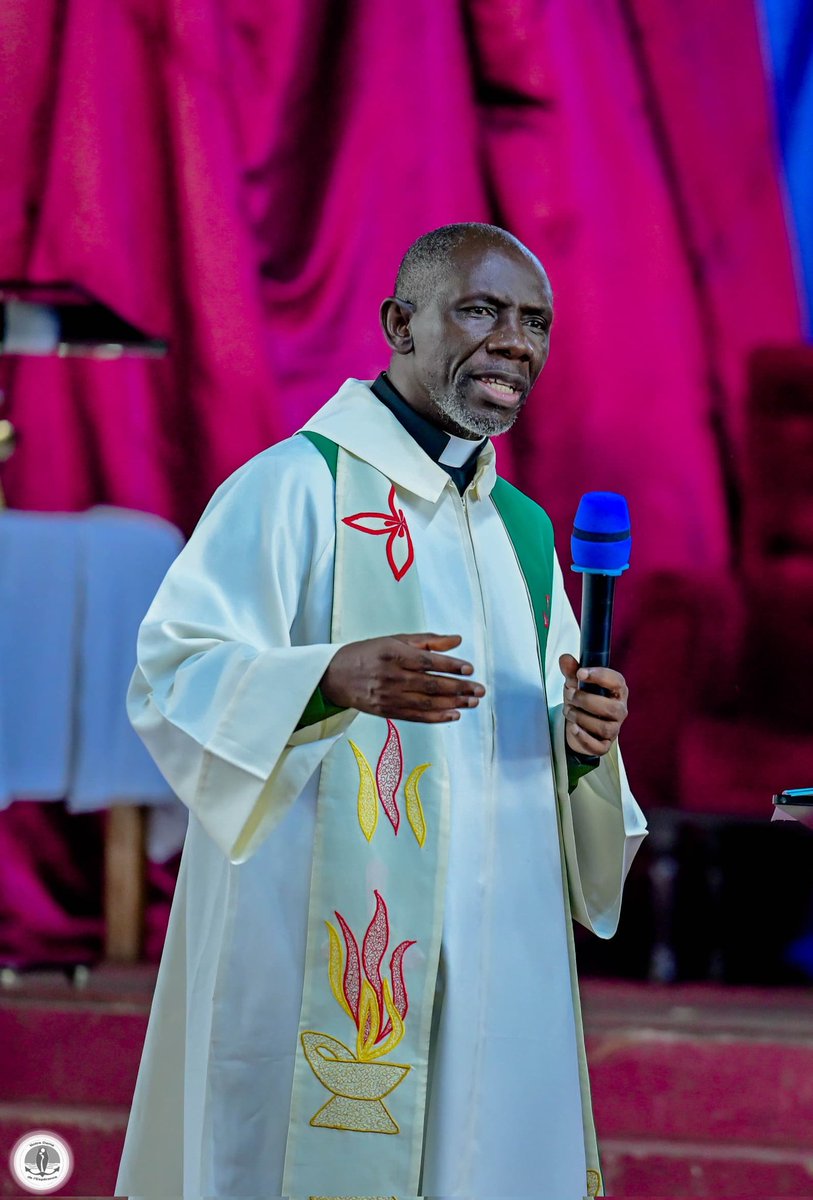 Ce matin, prie :
Seigneur, Tu dis que je suis la lumière 
Et vraiment je le suis 
Jamais je ne serai derrière 
Seigneur, Tu dis que je suis le sel
Et vraiment je le suis 
Rien ne peut bloquer la saveur que je recèle