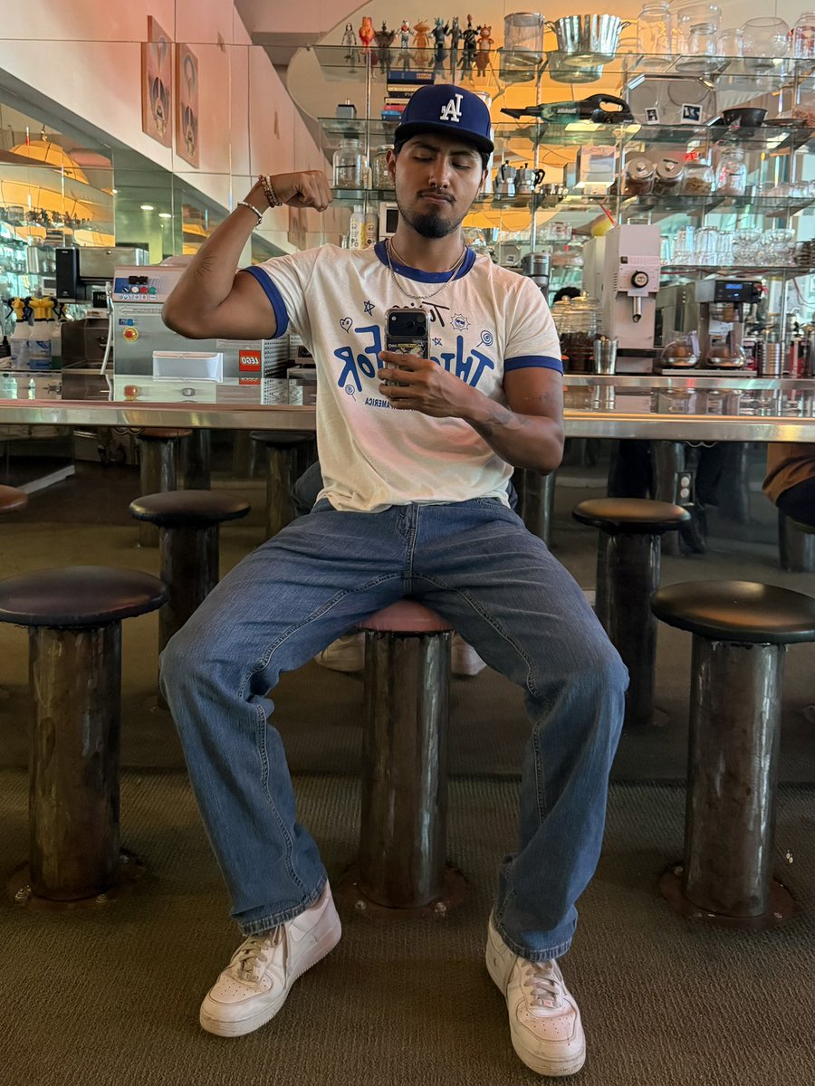 midnight fern ❄️ tweet media